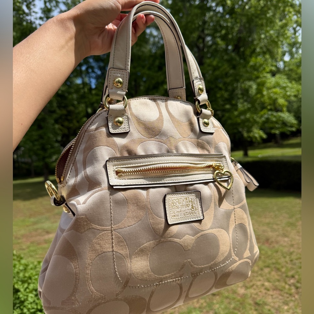 Vintage Coach Shoulder Bag with Pink Interior and Beige Exterior